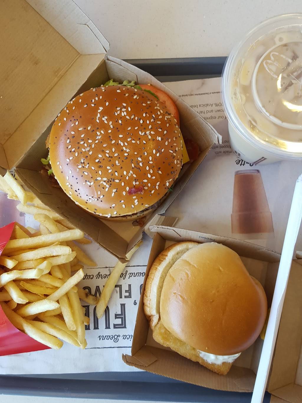 McDonalds | cafe | 235 Castle Oaks Crossing, Brampton, ON L6P 3X3, Canada | 9057949224 OR +1 905-794-9224