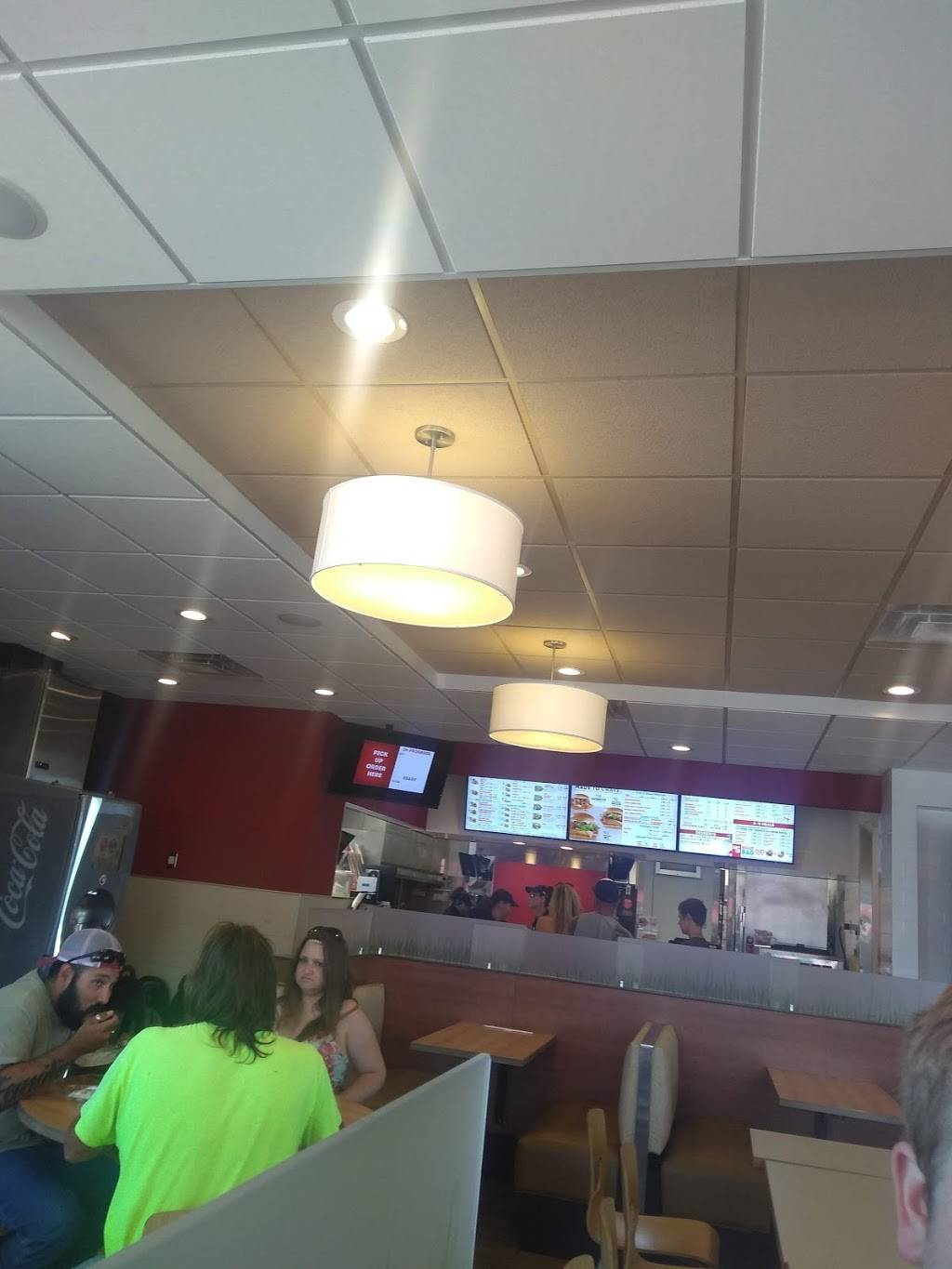 Wendys | restaurant | 1229 S Madison St, Webb City, MO 64870, USA | 4176731100 OR +1 417-673-1100