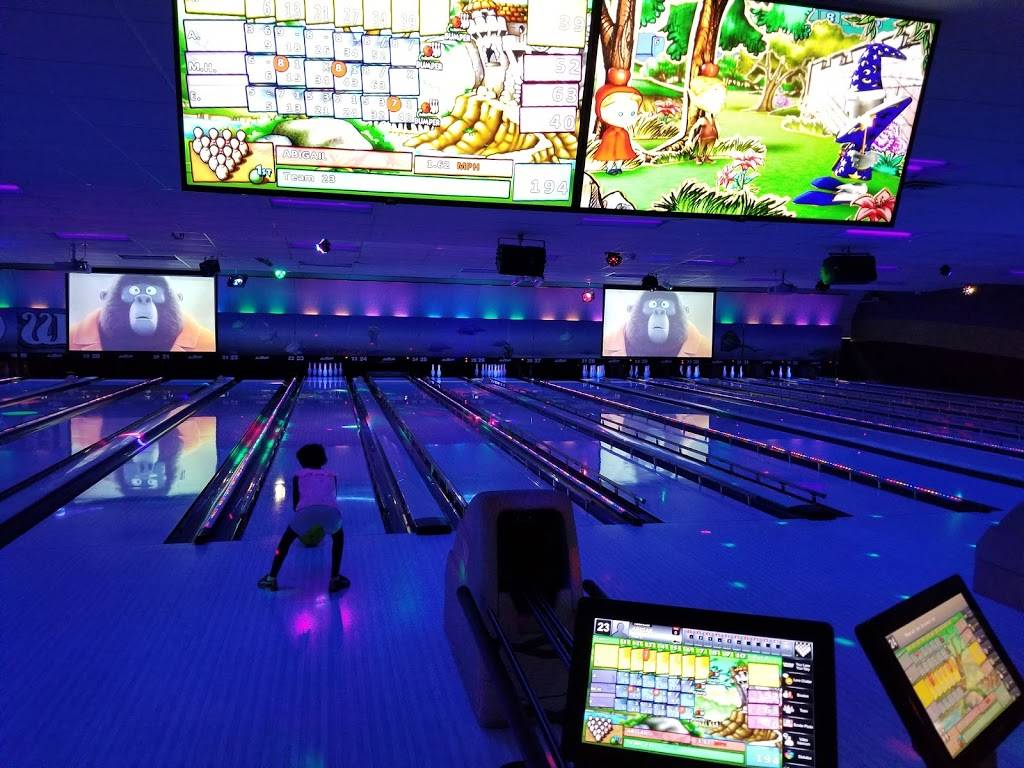 JEB Little Creek Gator Bowl | meal takeaway | 1455 Gator Blvd, Virginia Beach, VA 23455, USA | 7574627952 OR +1 757-462-7952