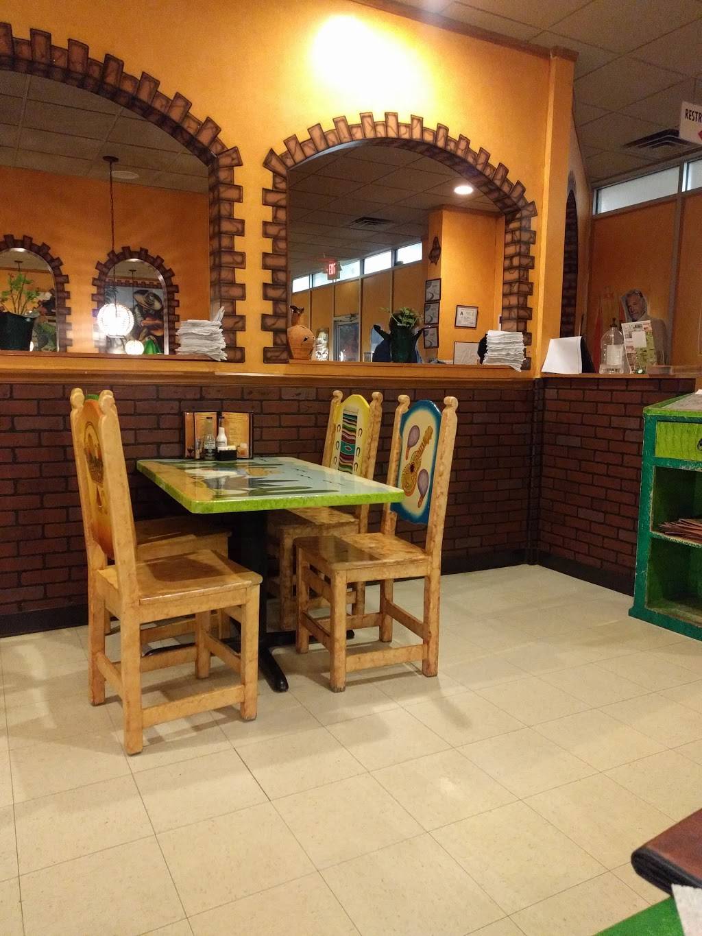 Los Tres Magueyes | restaurant | 1956, 401 Wake Chapel Rd, Fuquay-Varina, NC 27526, USA | 9195523957 OR +1 919-552-3957