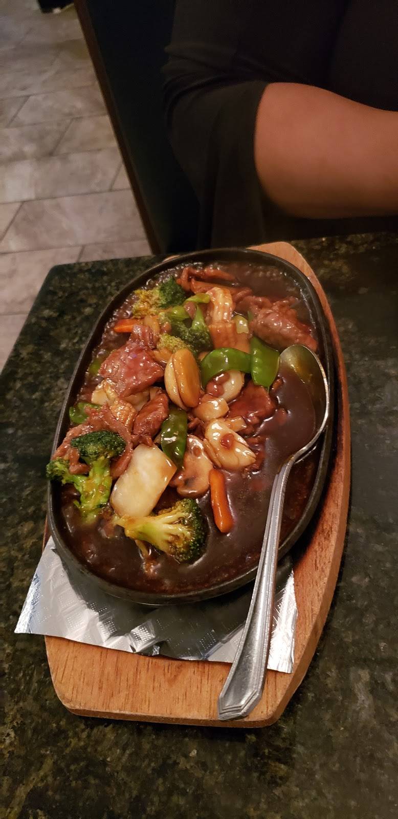 Wangs II Chinese Restaurant | restaurant | 7601 Waters Ave A, Savannah, GA 31406, USA | 9123550321 OR +1 912-355-0321