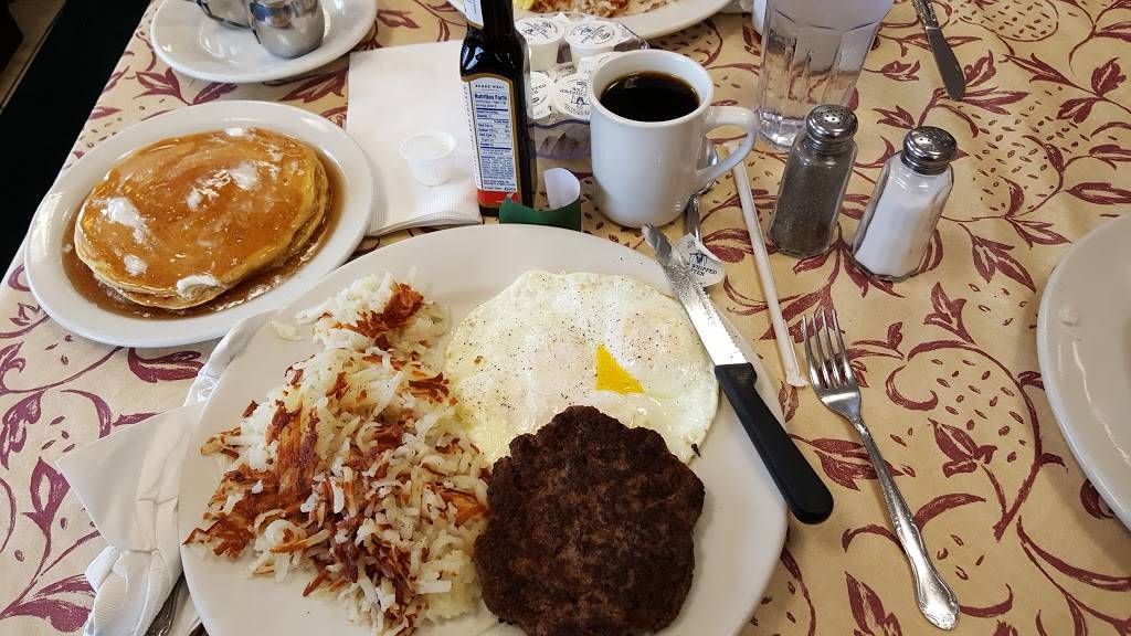 Golden Egg Pancake House | restaurant | 305 N Nappanee St, Elkhart, IN 46514, USA | 5742666400 OR +1 574-266-6400