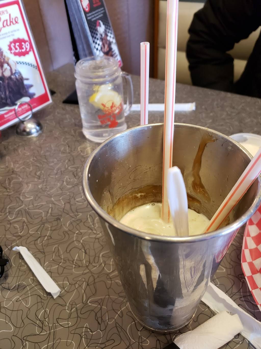 Harshbargers Sub N Malt | restaurant | 716 Swamp Rd, Mifflintown, PA 17059, USA | 7174365386 OR +1 717-436-5386