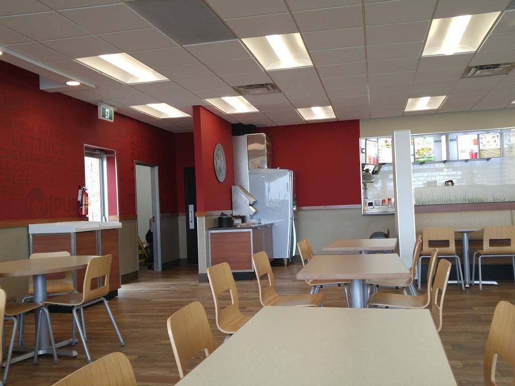 Wendys | restaurant | 1590 Huron Church Rd, Windsor, ON N9C 2L1, Canada | 5192544406 OR +1 519-254-4406