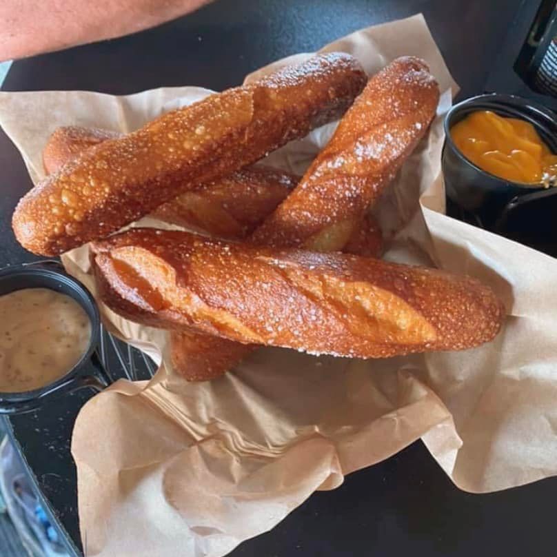 Finger Lakes Public House | restaurant | 401 Lakeshore Dr, Canandaigua, NY 14424, USA | 5853960001 OR +1 585-396-0001