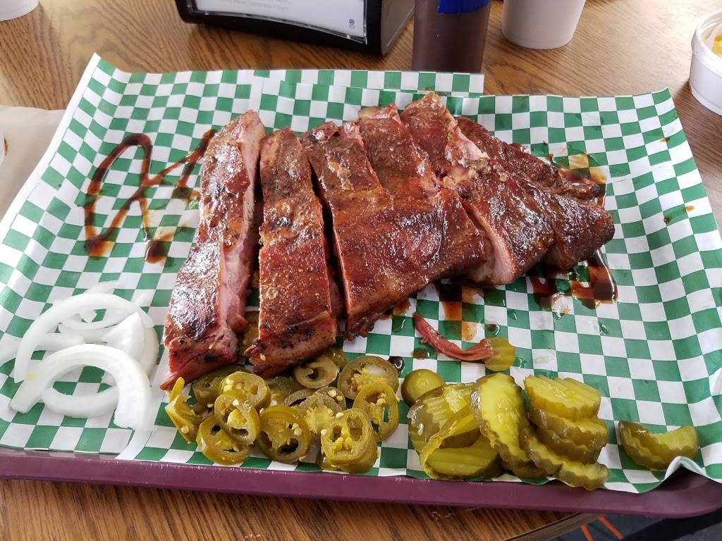 First Class BBQ | restaurant | 745 US-290 BUS, Hempstead, TX 77445, USA | 9798262271 OR +1 979-826-2271