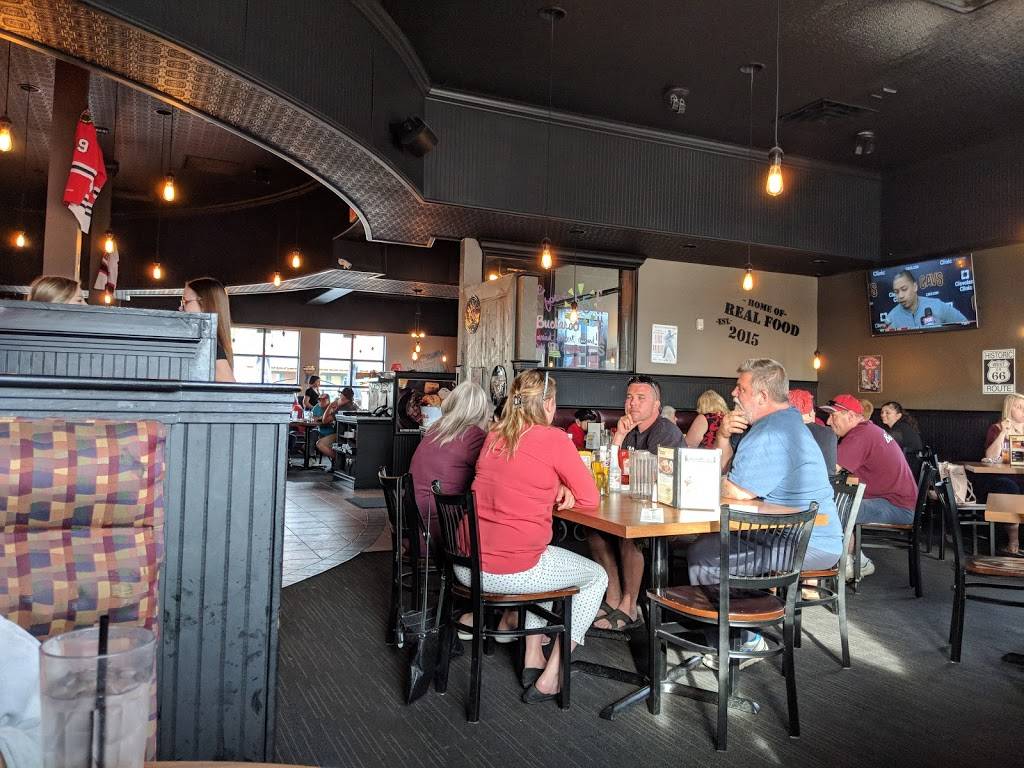 Chucks Roadhouse Bar & Grill | restaurant | 5001 Legacy Park Dr, Windsor, ON N8W 5S6, Canada | 5199679000 OR +1 519-967-9000