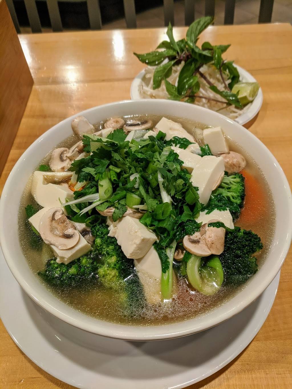 Viets Corner | restaurant | 15466 Los Gatos Blvd #110, Los Gatos, CA 95032, USA | 4085609111 OR +1 408-560-9111