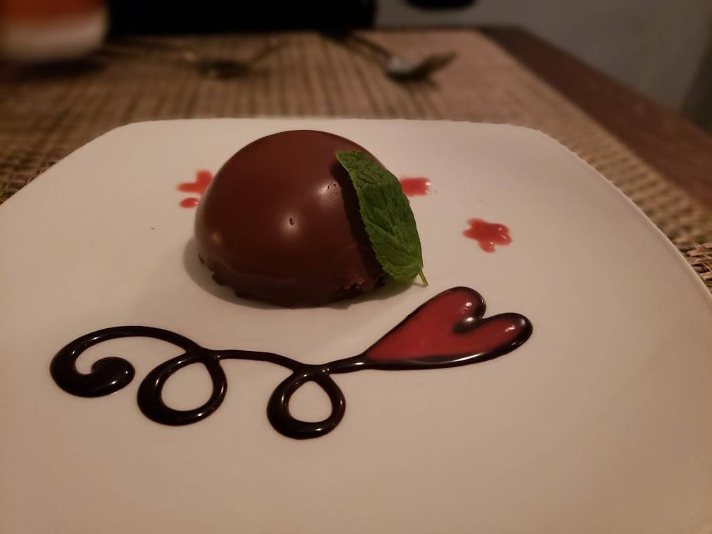 Twelves Grill & Cafe | restaurant | 10 Exchange Pl, West Grove, PA 19390, USA | 6108694020 OR +1 610-869-4020