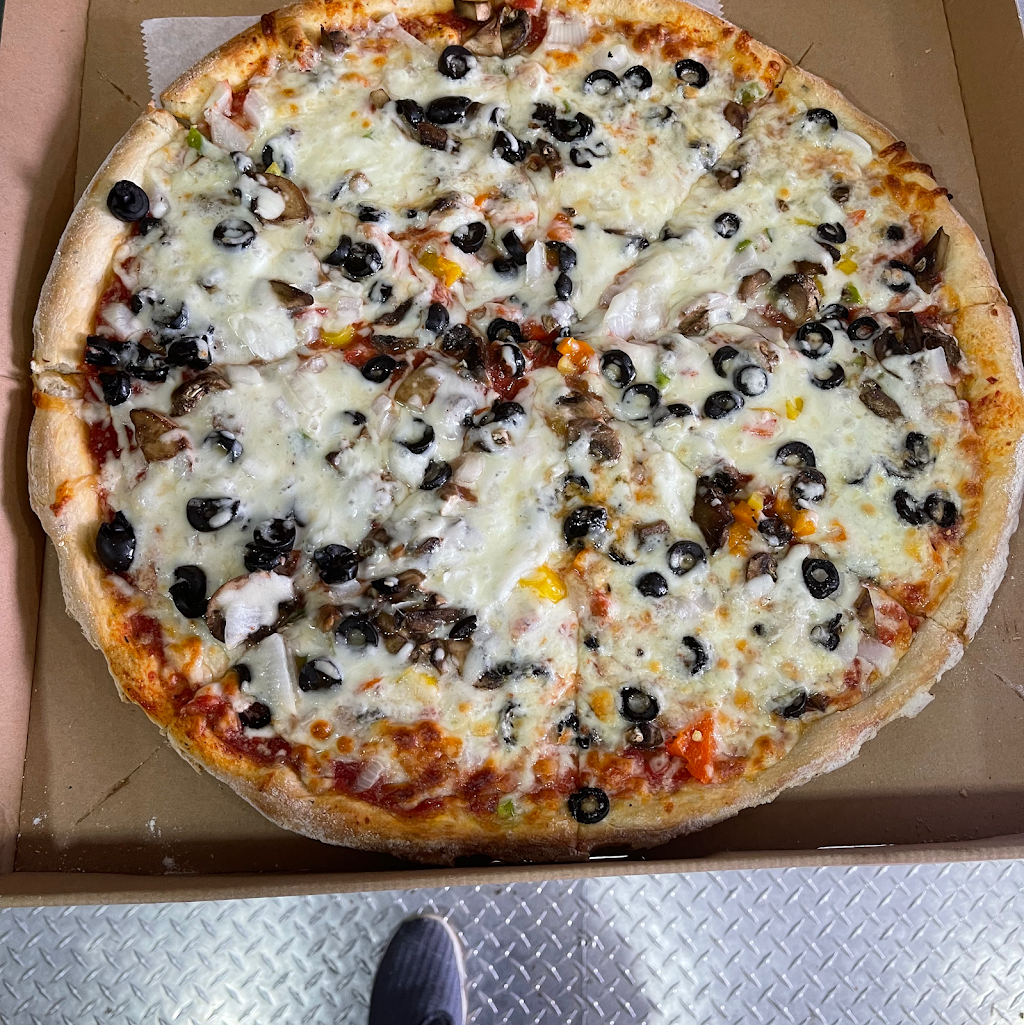 Howieluvs pizza wings and subs | restaurant | 6511 Ramona Blvd, Jacksonville, FL 32254, USA | 9049822109 OR +1 904-982-2109