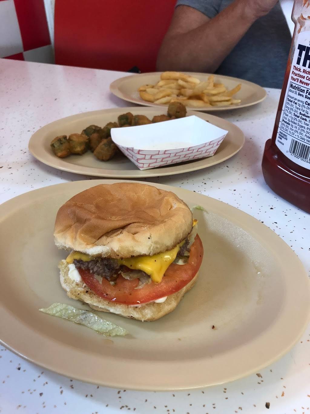 Dairy King | restaurant | 100 N Main St, Commerce, OK 74339, USA | 9186754261 OR +1 918-675-4261