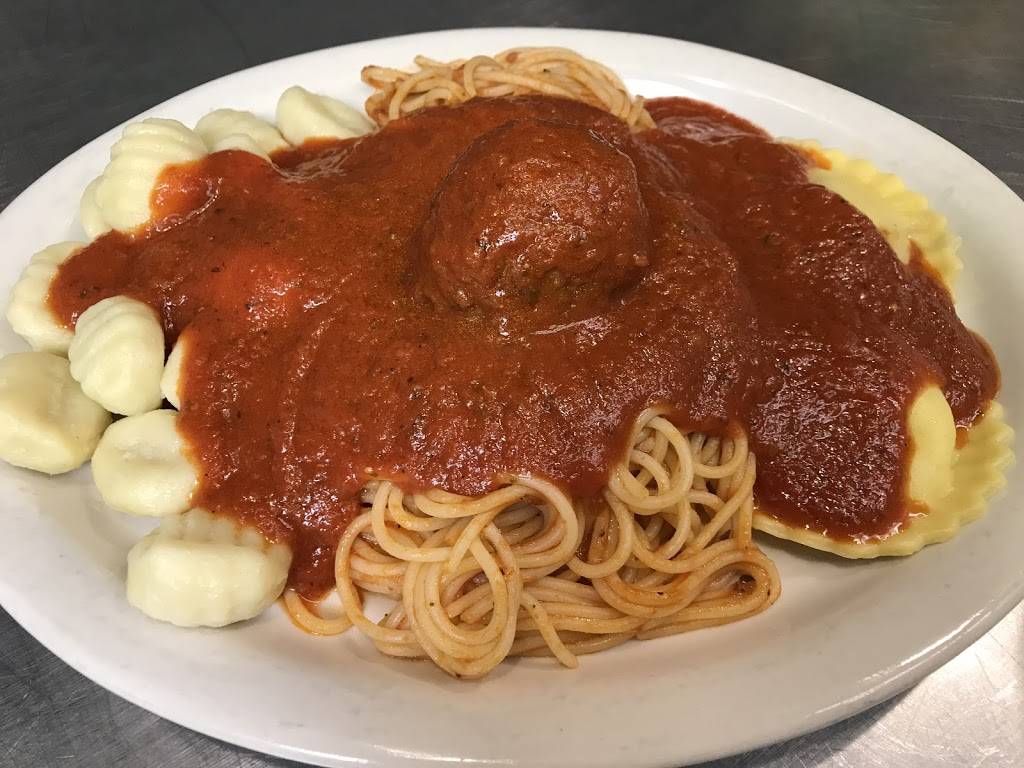 Giovannis Restaurant | restaurant | 3013 Pennsylvania Ave, Weirton, WV 26062, USA | 3042241513 OR +1 304-224-1513