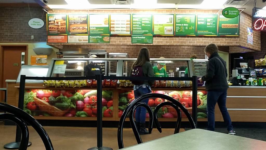 Subway | restaurant | 10 Riverton Commons Dr, Front Royal, VA 22630, USA | 5406353702 OR +1 540-635-3702