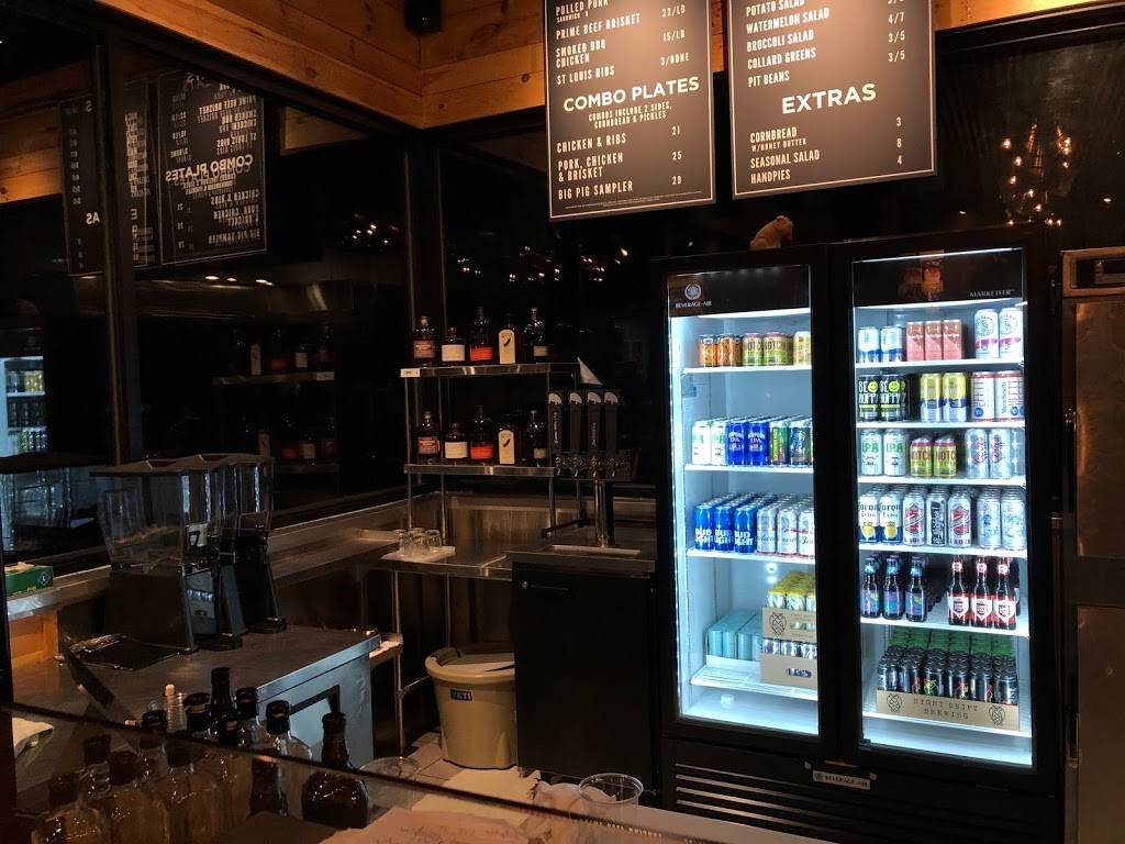 Big Pig Barbecue & Catering | restaurant | 108 Newbury St, Peabody, MA 01960, USA | 7817804191 OR +1 781-780-4191