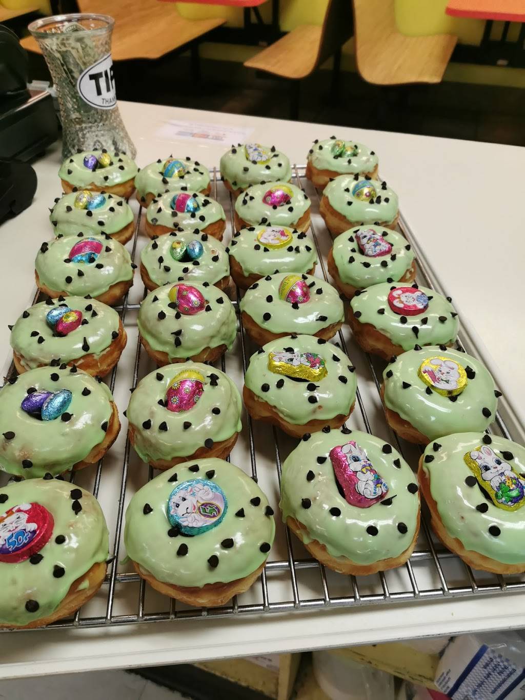 Fancy Donuts | restaurant | 1067 C St #130, Galt, CA 95632, USA | 2097454620 OR +1 209-745-4620