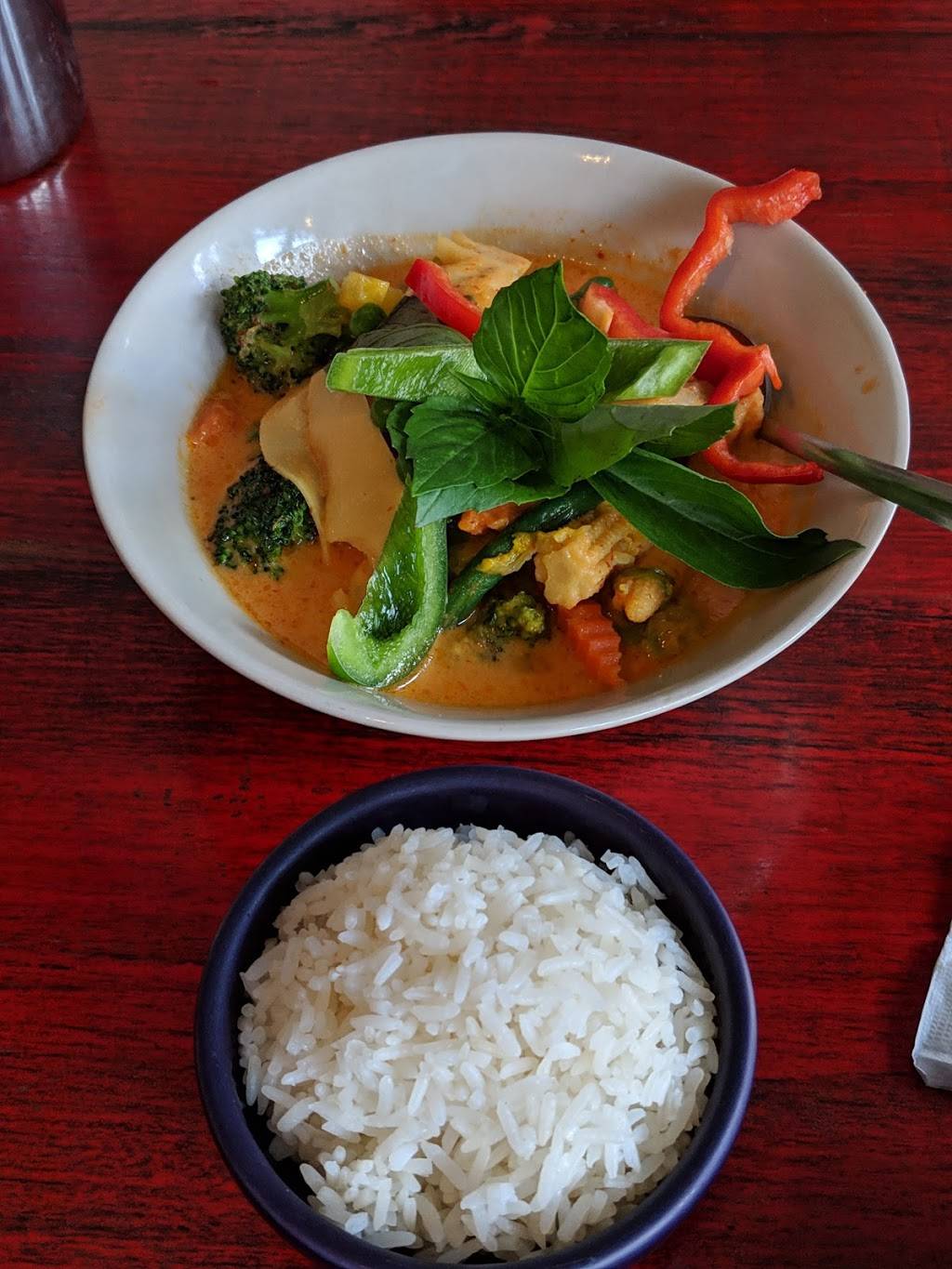 THAI SLIDERS | restaurant | 150 8th Ave, New York, NY 10011, USA | 2126750080 OR +1 212-675-0080