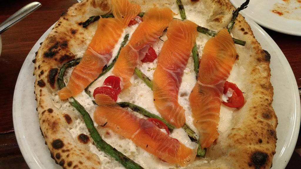 Spacca Napoli Pizzeria | restaurant | 1769 W Sunnyside Ave, Chicago, IL 60640, USA | 7738782420 OR +1 773-878-2420