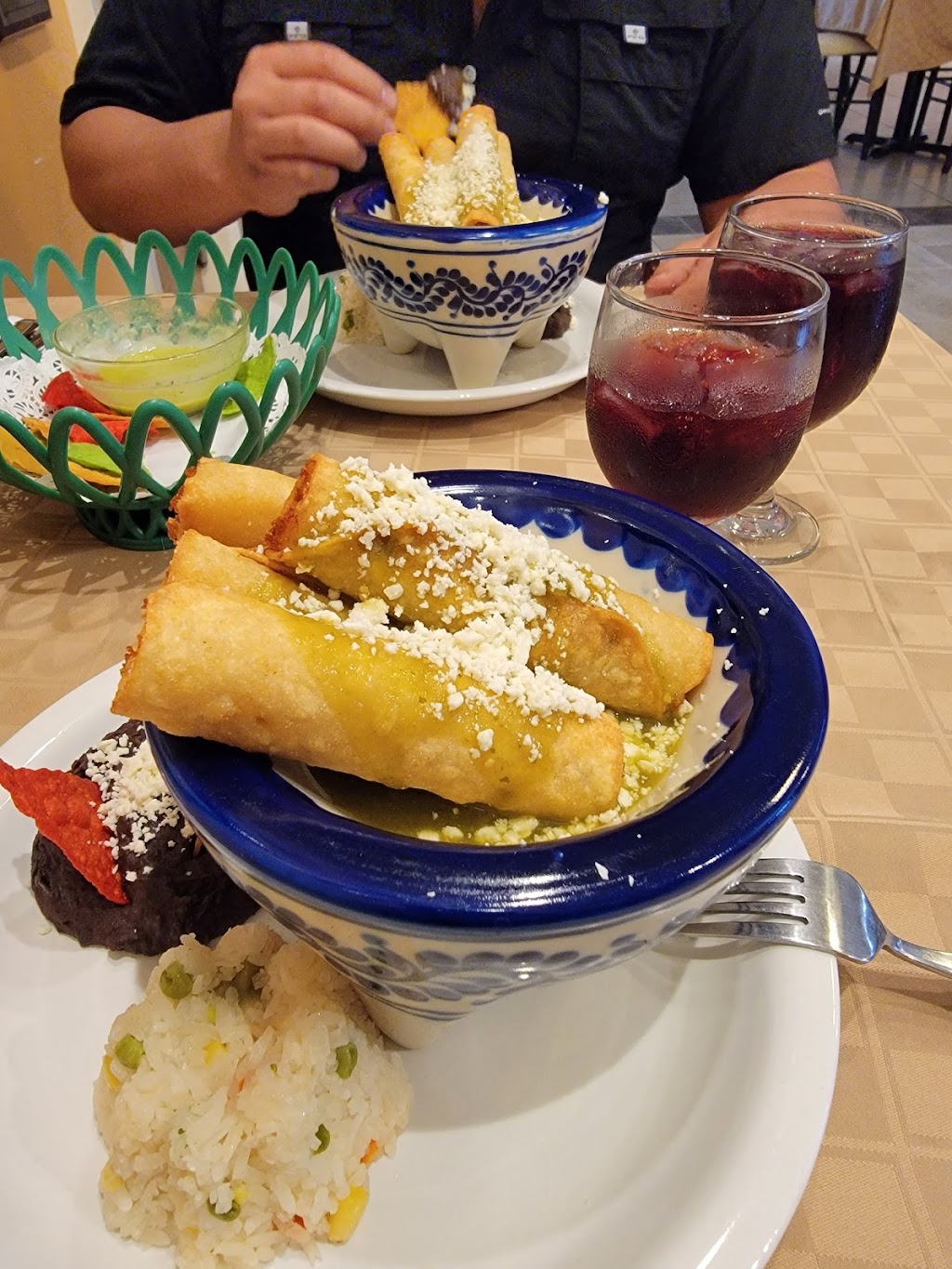 Gourmet Central by Cel | restaurant | 515 W 4th St, Brownsville, TX 78520, USA | 9563128596 OR +1 956-312-8596