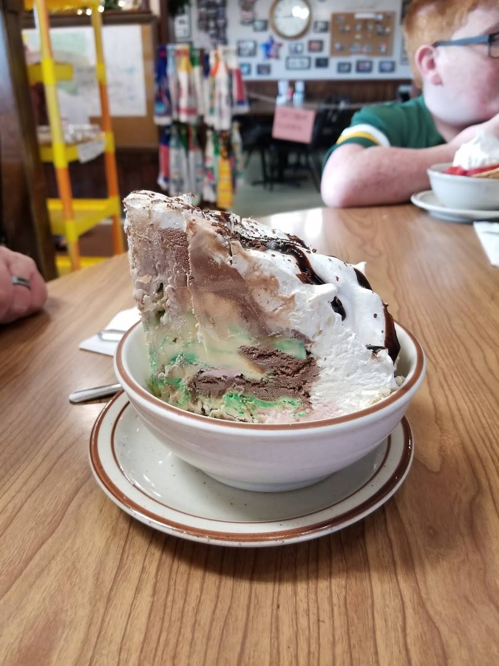 Fobs Fine Food | restaurant | Crystal Falls, MI 49920, USA | 9068754200 OR +1 906-875-4200