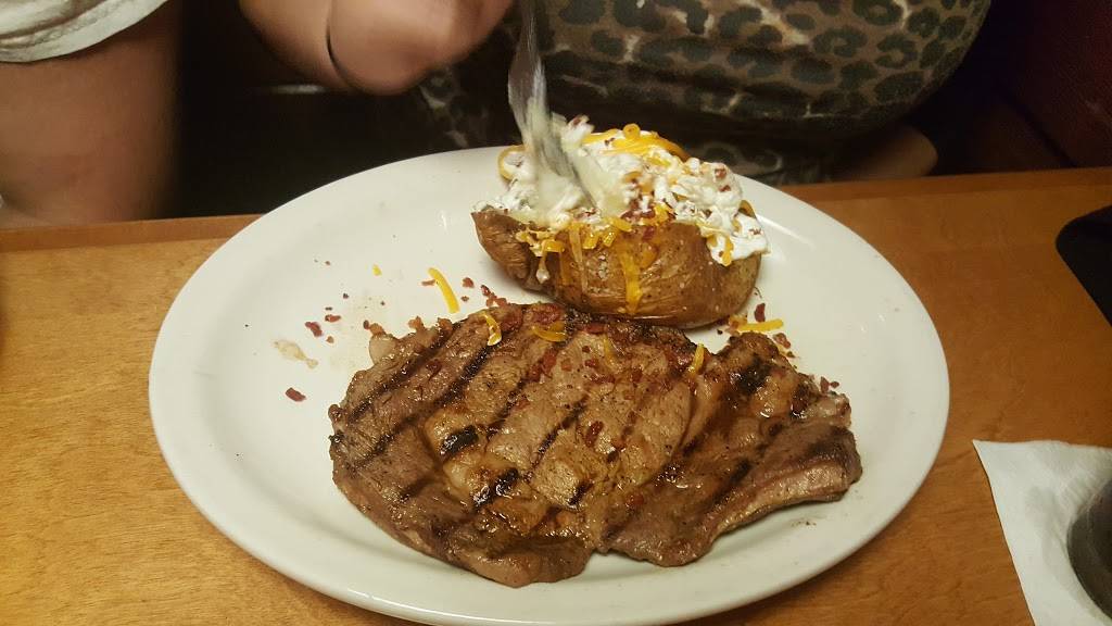 Texas Roadhouse | restaurant | 100 Bradley Drive Northwest, Christiansburg, VA 24073, USA | 5403812900 OR +1 540-381-2900