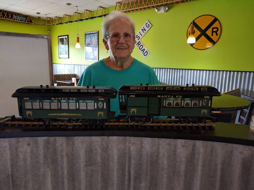 Chartroose Caboose | restaurant | 12976 W 87th St Pkwy, Lenexa, KS 66215, USA | 9136600180 OR +1 913-660-0180