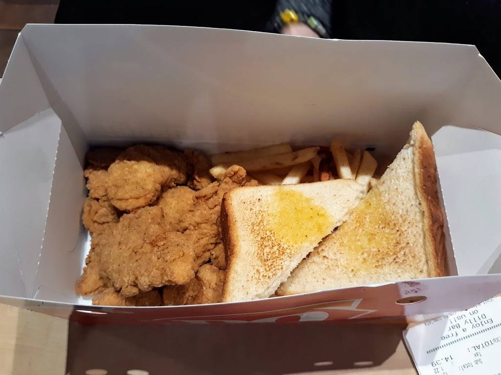 Dairy Queen Grill & Chill | restaurant | 101 N Houston Levee Rd, Cordova, TN 38018, USA | 9017537214 OR +1 901-753-7214