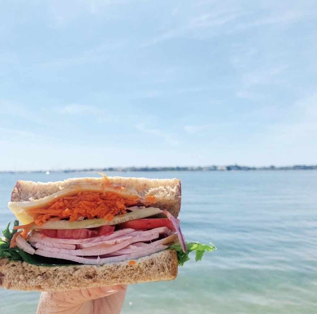 Claudettes Sandwich Shop | restaurant | 10 Main St, Siasconset, MA 02564, USA | 5082576622 OR +1 508-257-6622