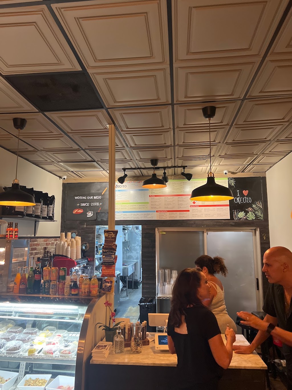 Cafecito | restaurant | 4774 Park Granada, Calabasas, CA 91302, USA | 8182252233 OR +1 818-225-2233