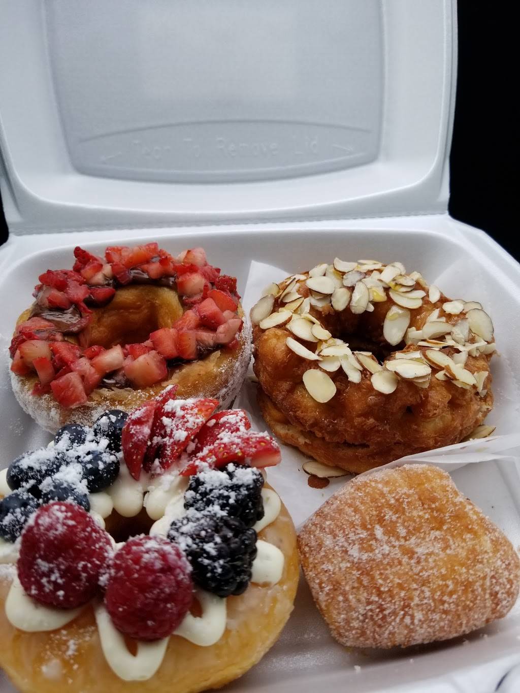 Jarams Donuts | bakery | 17459 Preston Rd, Dallas, TX 75252, USA | 9722487474 OR +1 972-248-7474