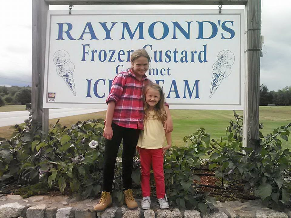 Raymonds Frozen Custard | restaurant | 857 Roosevelt Trail, Casco, ME 04015, USA | 2076551116 OR +1 207-655-1116