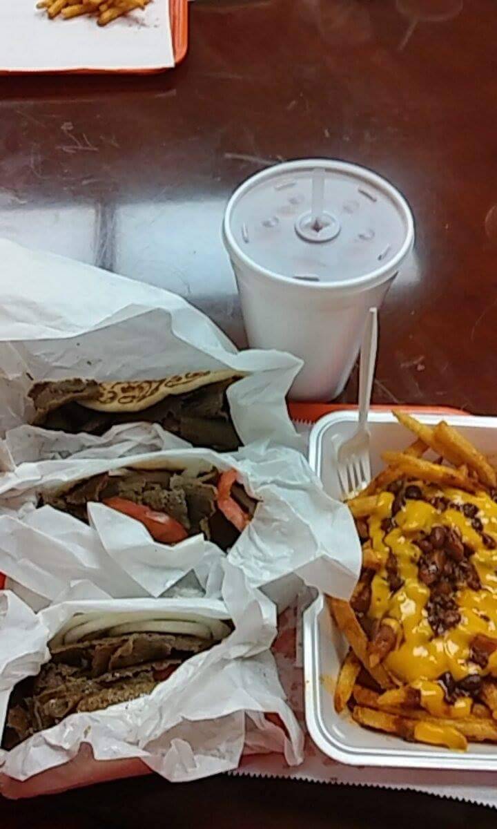 Niros Gyros | restaurant | 3005, 2001 W Springfield Ave, Champaign, IL 61821, USA | 2173556760 OR +1 217-355-6760