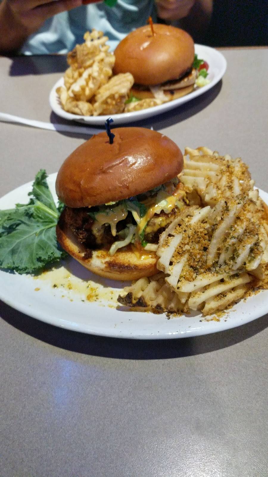 Pluckers Wing Bar | restaurant | 5500 Greenville Ave Ste 406, Dallas, TX 75205, USA | 2143639464 OR +1 214-363-9464