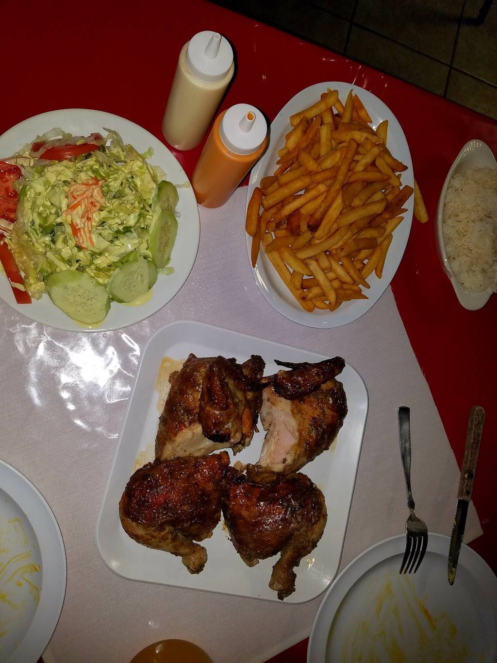 Fina Estampa | restaurant | 5210 W Diversey Ave, Chicago, IL 60639, USA | 7732838977 OR +1 773-283-8977