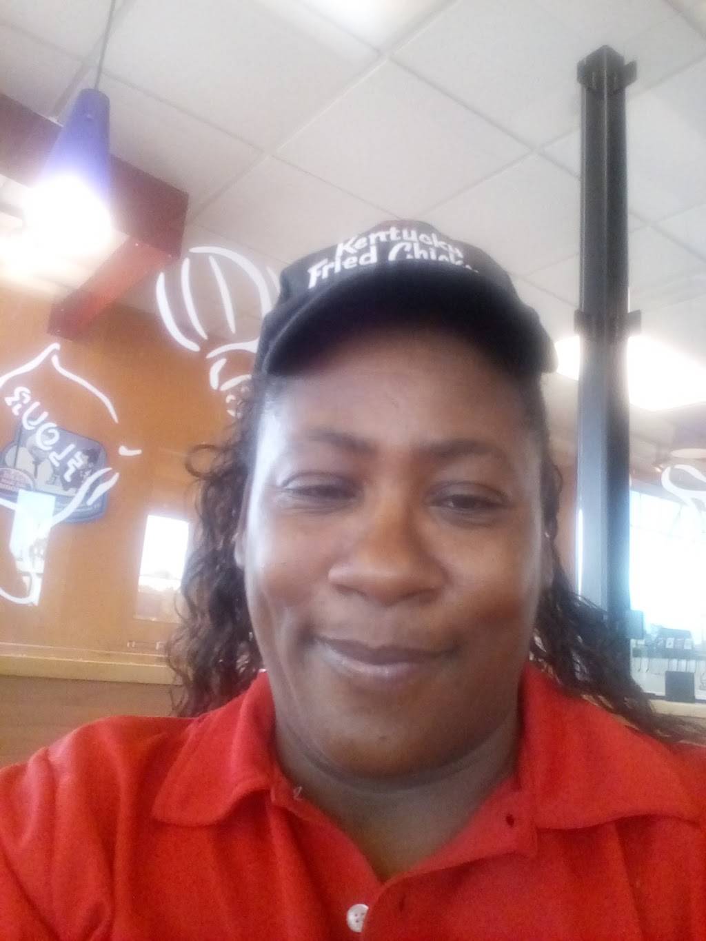 KFC | restaurant | 9368 Mansfield Rd, Shreveport, LA 71118, USA | 3186868175 OR +1 318-686-8175