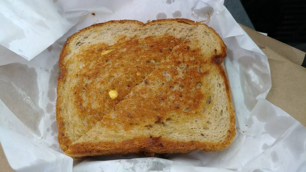 Bings Drive-In | restaurant | 3613 S Main St, Rockford, IL 61102, USA | 8159688663 OR +1 815-968-8663