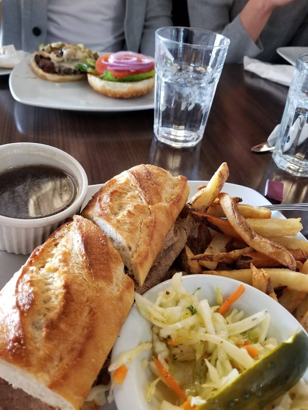 L.A. Town Grill | restaurant | 5975 Malden Rd #5, Windsor, ON N9H 1S7, Canada | 5192508383 OR +1 519-250-8383