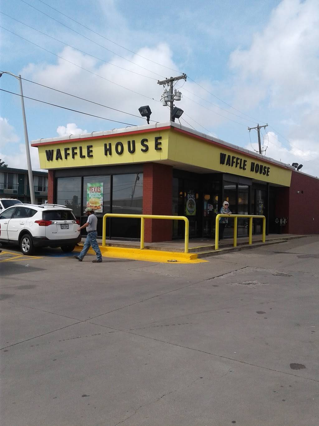 Waffle House | meal takeaway | 1900 South US-287, Corsicana, TX 75110, USA | 9038742233 OR +1 903-874-2233
