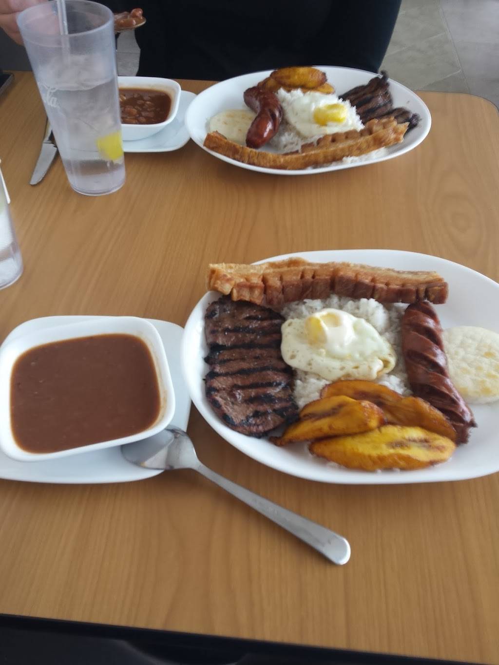 Colombian Cravings | restaurant | 404 Huffman Mill Rd, Burlington, NC 27215, USA | 3362704255 OR +1 336-270-4255