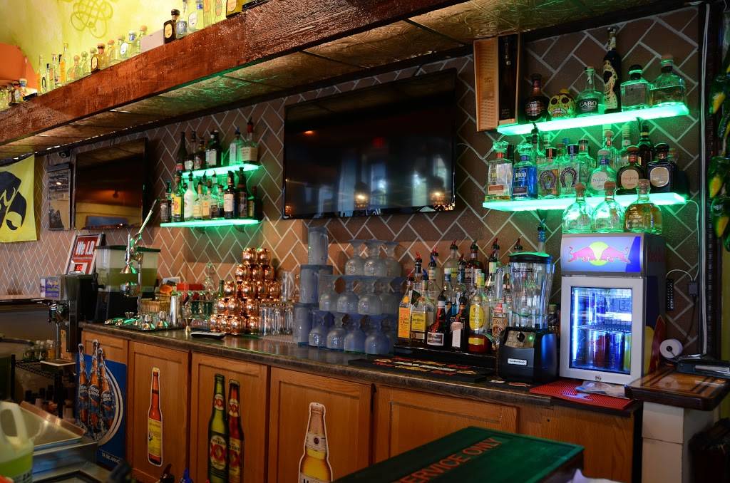 Casa Azul Restaurante Y Cantina | restaurant | 708 1st Ave, Coralville, IA 52241, USA | 3193382641 OR +1 319-338-2641