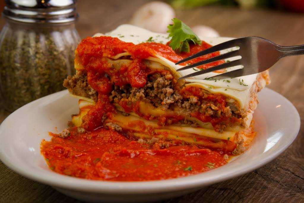 Italiannos restaurant | restaurant | 1611 N Aspen St, Lincolnton, NC 28092, USA | 7047323118 OR +1 704-732-3118