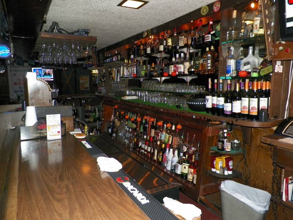 Callahans Irish Pub | restaurant | 200 S Irwindale Ave, Azusa, CA 91702, USA | 6269695780 OR +1 626-969-5780