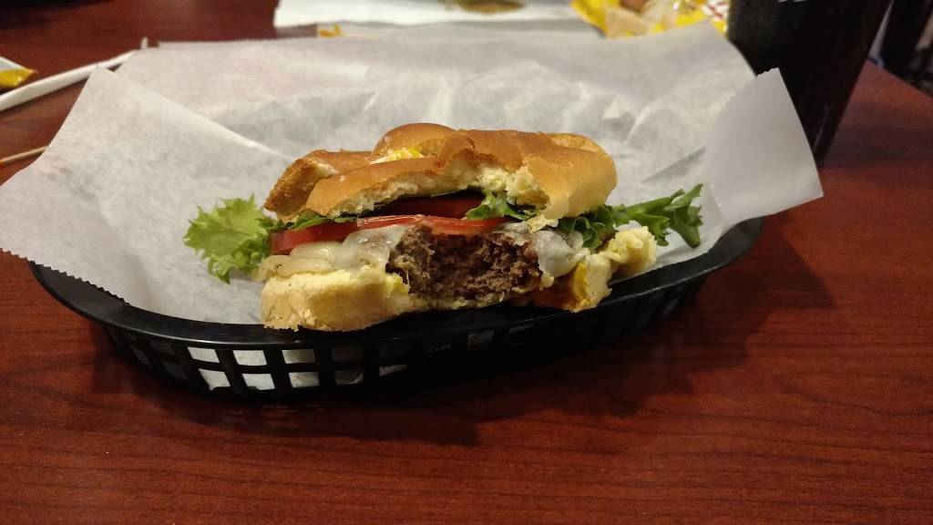 Black Jacks Pub & Grill | restaurant | 18 N Jefferson Ave, West Jefferson, NC 28694, USA | 3362463295 OR +1 336-246-3295