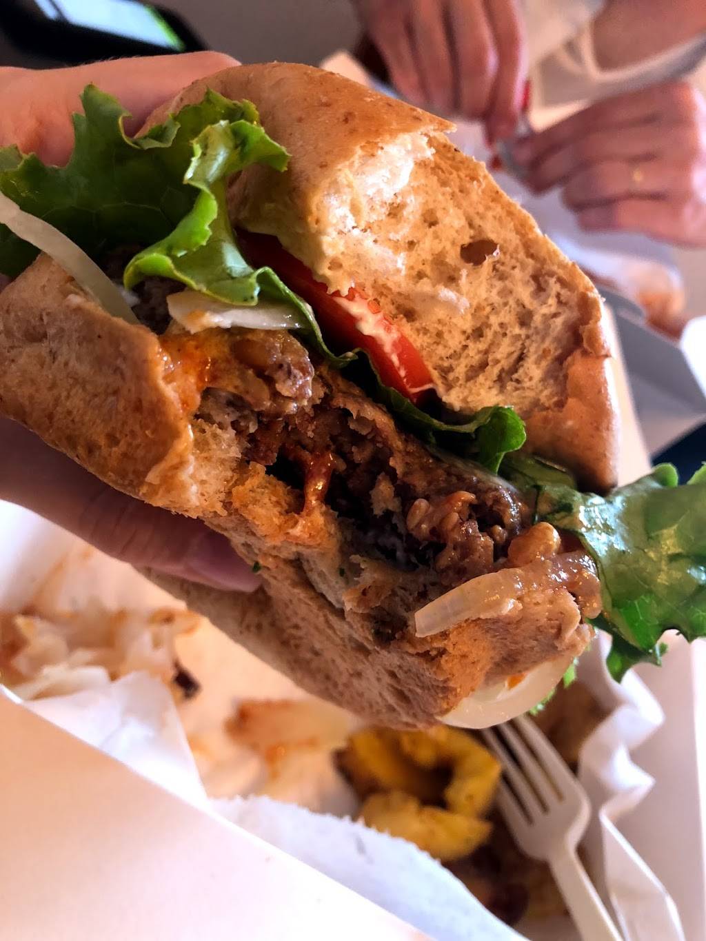 Vege-licious, LLC | restaurant | 513B Fisk St, Nashville, TN 37203, USA | 6159426978 OR +1 615-942-6978