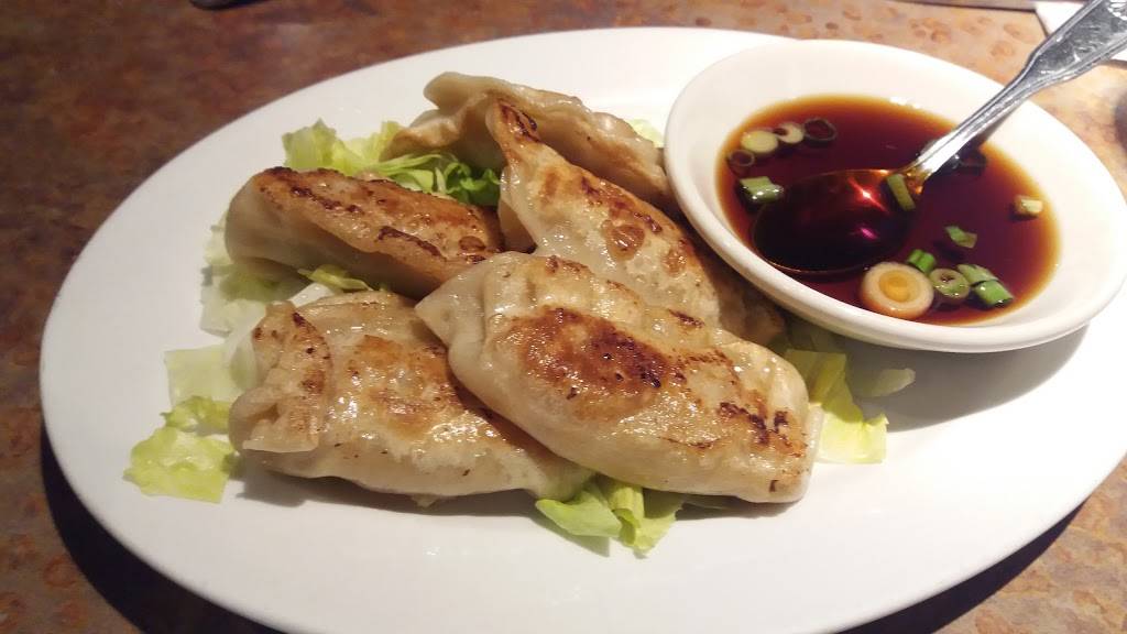 Fongs Restaurant & Bar | restaurant | 4770 Pleasant St SE, Prior Lake, MN 55372, USA | 9524473664 OR +1 952-447-3664