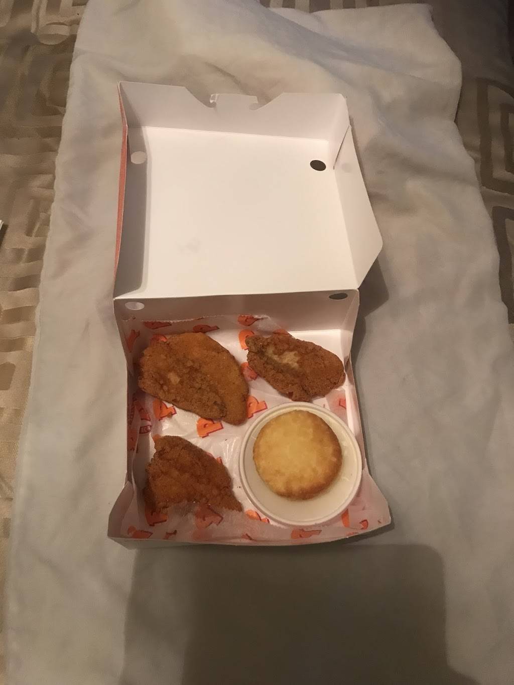 Popeyes Louisiana Kitchen | restaurant | 2990 Anvilblock Rd, Ellenwood, GA 30294, USA | 4042282064 OR +1 404-228-2064