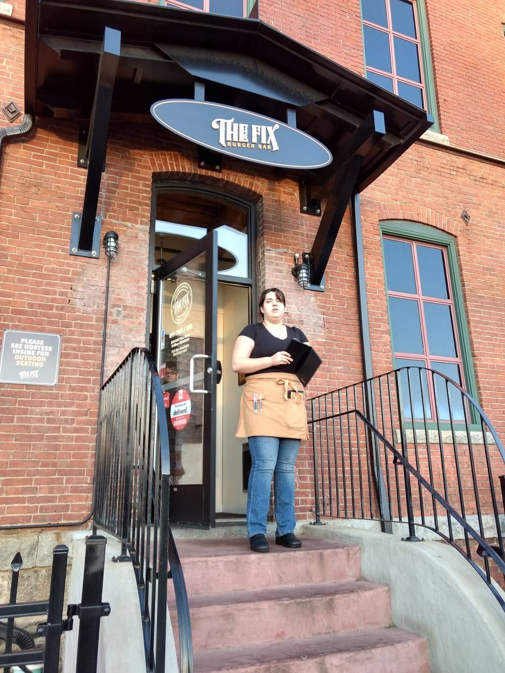 The Fix Burger Bar | restaurant | 108 Grove St, Worcester, MA 01605, USA | 7748233327 OR +1 774-823-3327