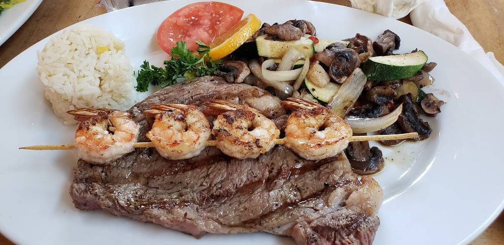 Karinas Mexican Seafood | restaurant | 2015 Birch Rd #710, Chula Vista, CA 91915, USA | 6195914444 OR +1 619-591-4444