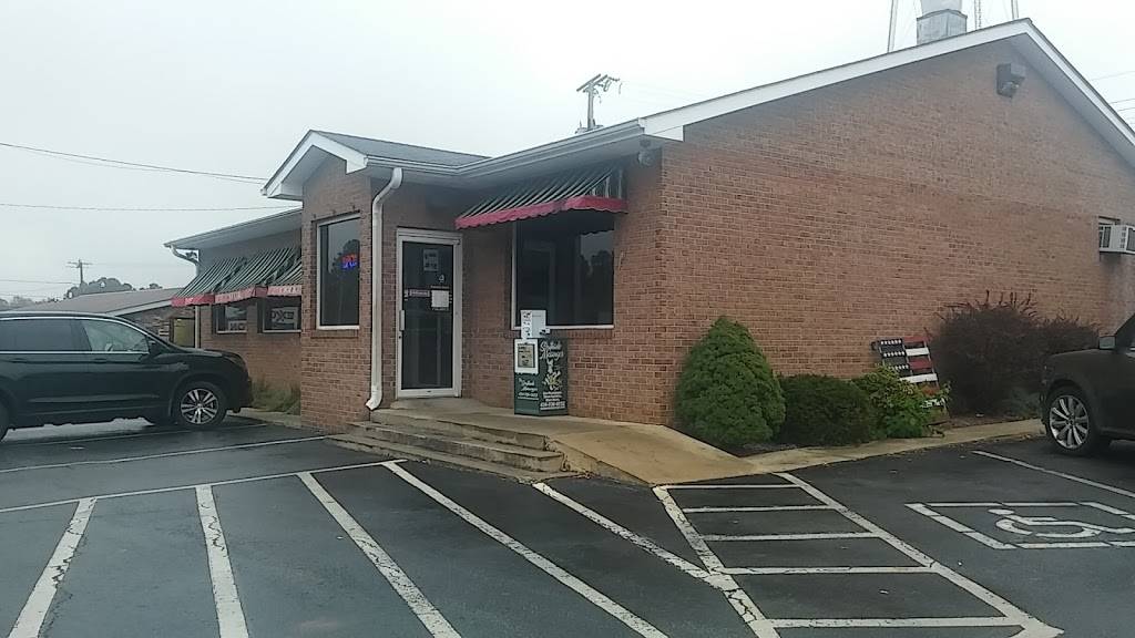 Pinos Pizza | restaurant | 365 King St, Keysville, VA 23947, USA | 4347360072 OR +1 434-736-0072