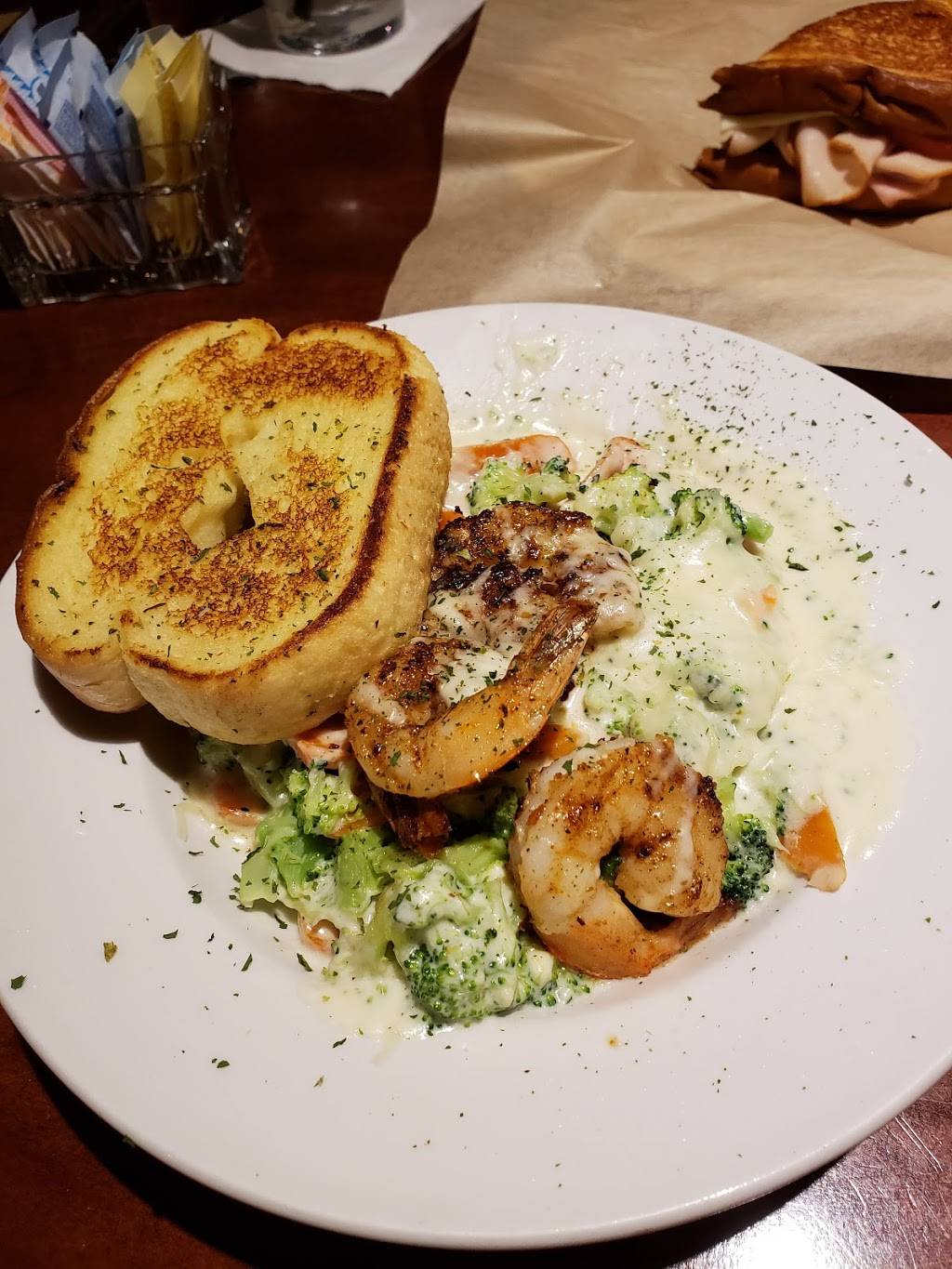 Cheddars Scratch Kitchen | restaurant | 3000 Franklin Terrace Drive, Johnson City, TN 37604, USA | 4232620087 OR +1 423-262-0087