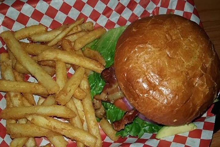 Fuzzy’s Sports Grill | restaurant | 8378 W Thunderbird Rd Suite 101, Peoria, AZ 85381, USA | 6232487172 OR +1 623-248-7172